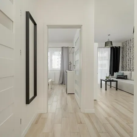 Апартаменты Quiet With Balcony Zakladowa By Renters *