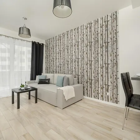 Quiet With Balcony Zakladowa By Renters Апартаменты
