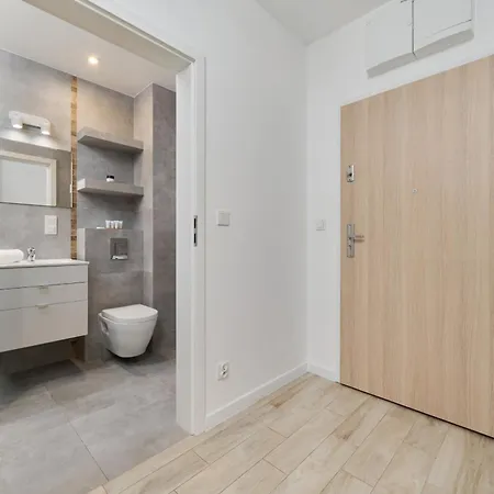 Quiet With Balcony Zakladowa By Renters *