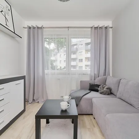 Quiet With Balcony Zakladowa By Renters * Breslavia