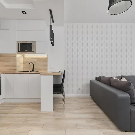 Quiet With Balcony Zakladowa By Renters Апартаменты Вроцлав